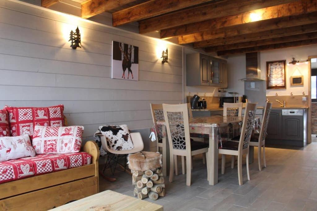 Chalet cosy rénové avec vue sur le lac Les Angles  Exterior foto